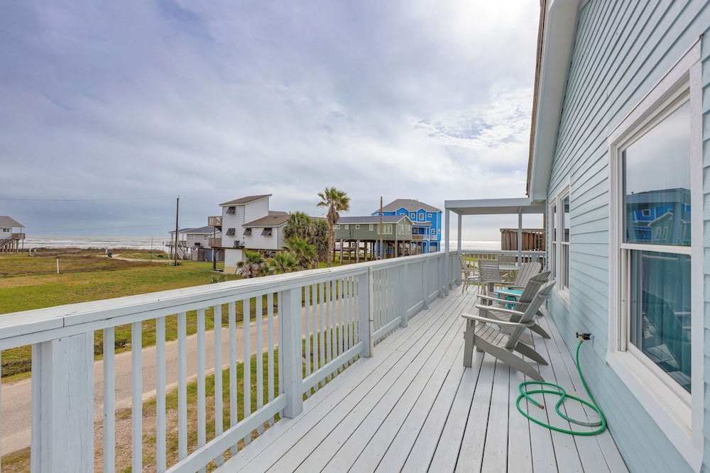 Galveston Vacation Rental Steps to the Beach - photo 9