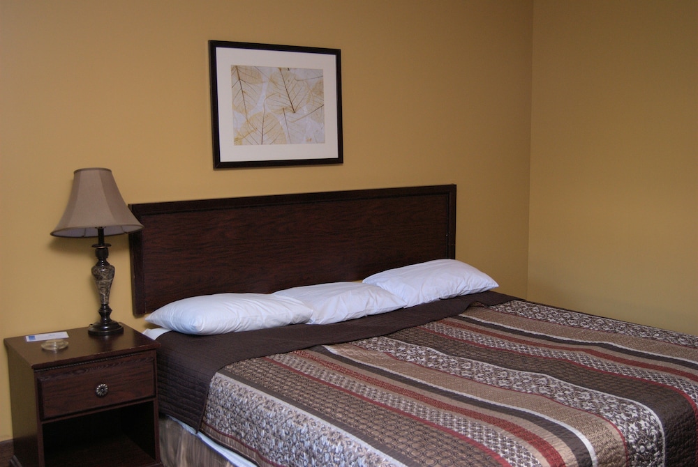 Commodore Resort - photo 15
