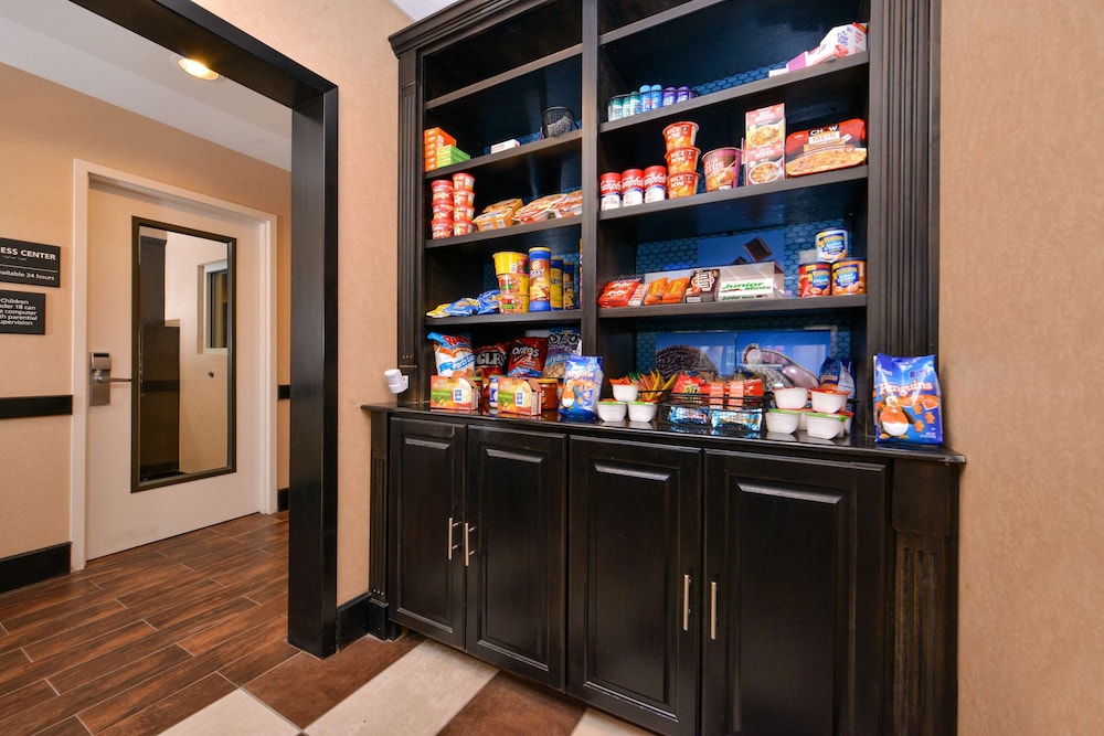 Hampton Inn Pecos - photo 35