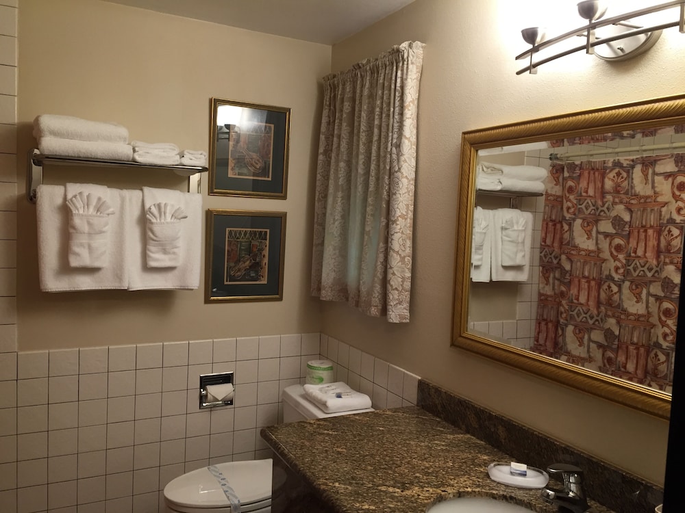 Port Angeles Inn - photo 17