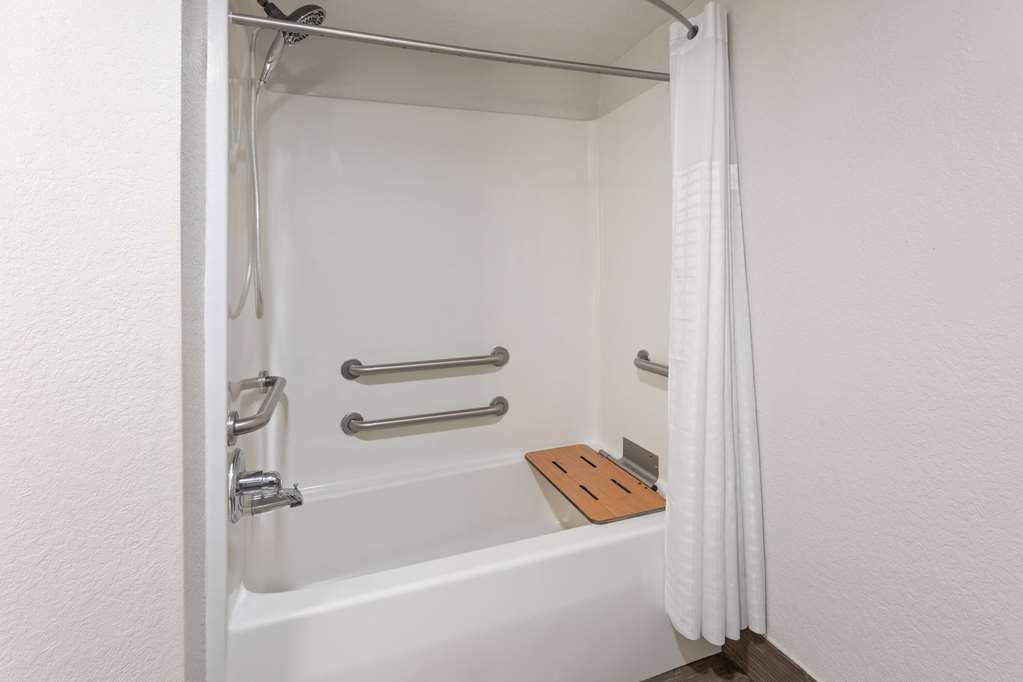 Super 8 by Wyndham Prattville Montgomery - photo 24
