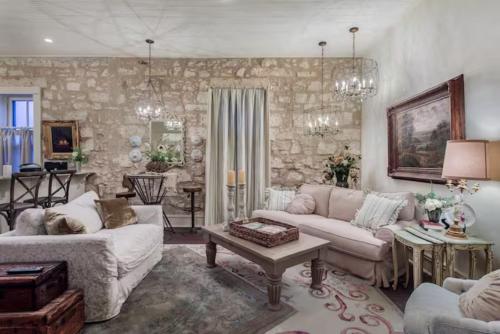 Shopkeeper's Inn - last minute hotel in Fredericksburg