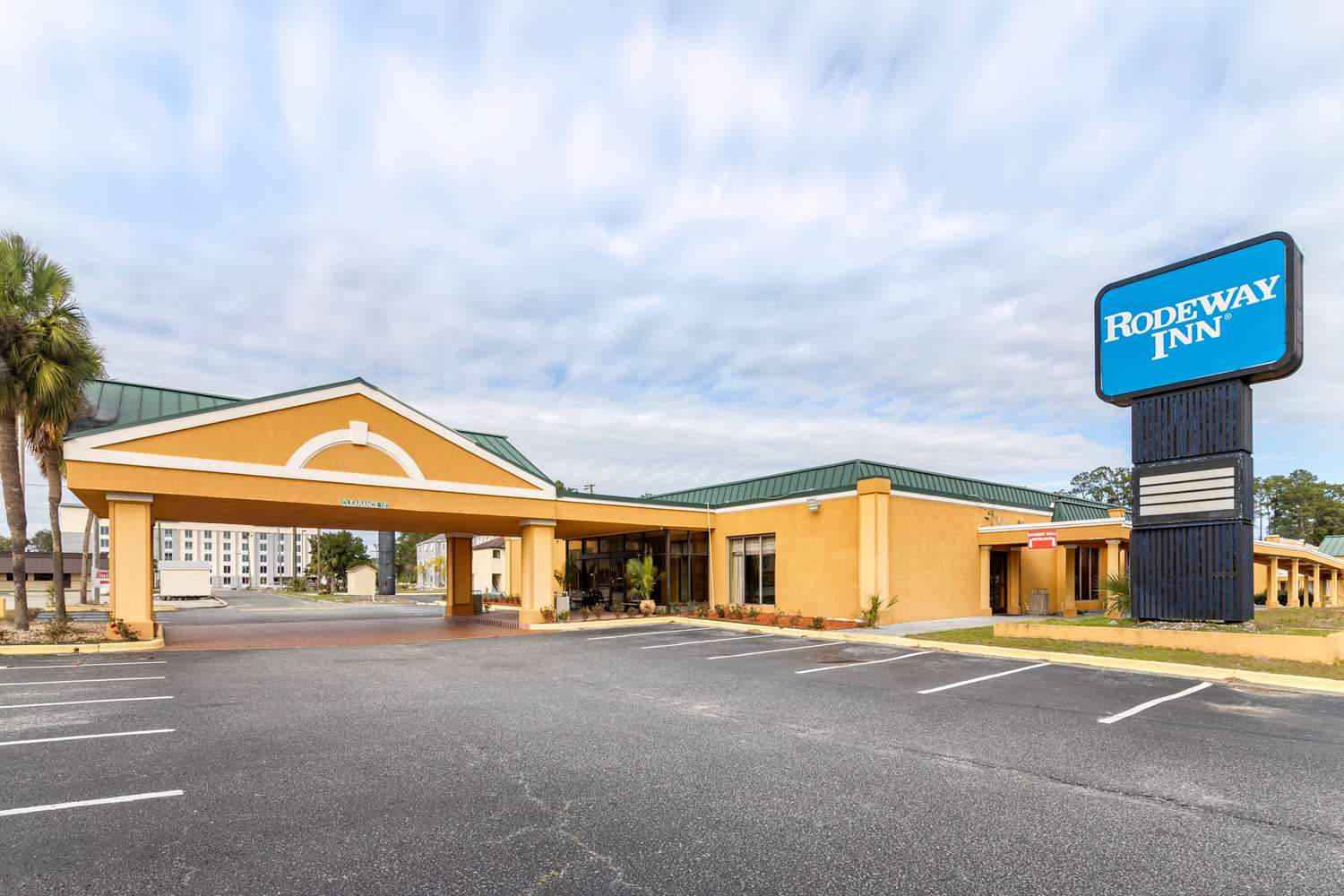 Clarion Inn Brunswick - photo 13