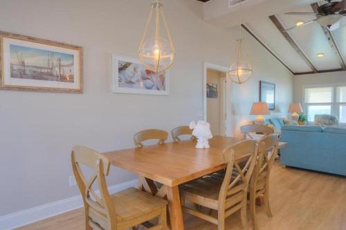 Humble by the Sea - photo 15