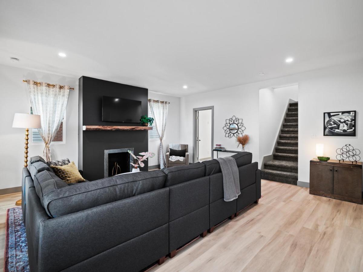 Gorgeous Remodel Game Room Sleeps 8 — 4-Star Luxury Hotel in Akron, United States