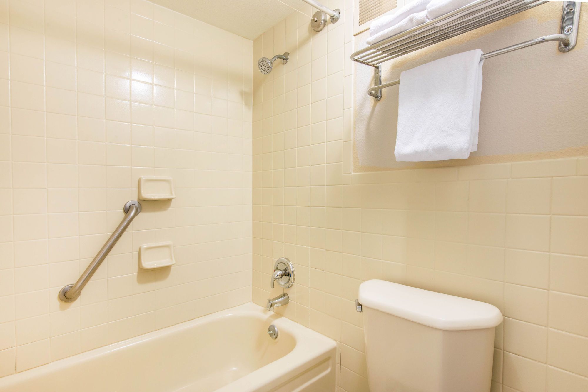 Econo Lodge Orlando Airport - photo 47