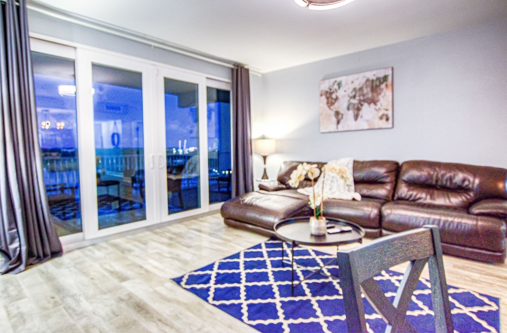 Laketown Wharf Resort by Aneliya's Rentals - photo 389