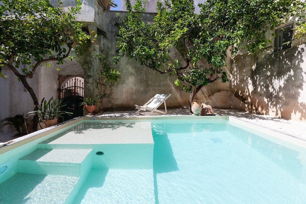Palazzo Favola Dimora in town centre — 4-Star Luxury Hotel in Corigliano D'otranto, Italy