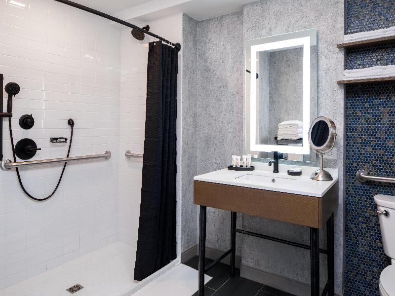 Hotel Indigo Chattanooga Downtown by IHG - photo 76