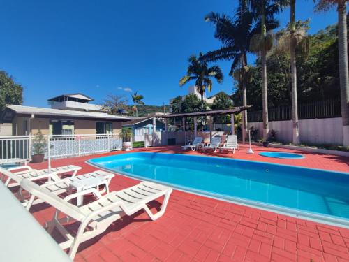 Dk1 Casa Com 3 Dorm Com Piscina Bruno Klemtz