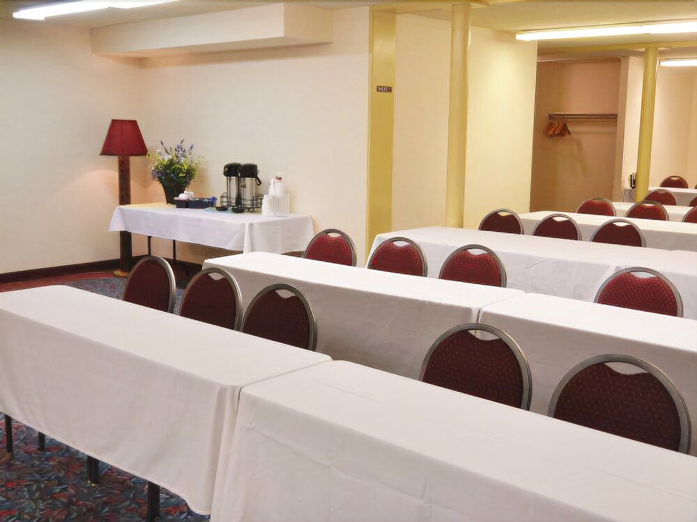 Quality Inn Tigard Portland Southwest - photo 36