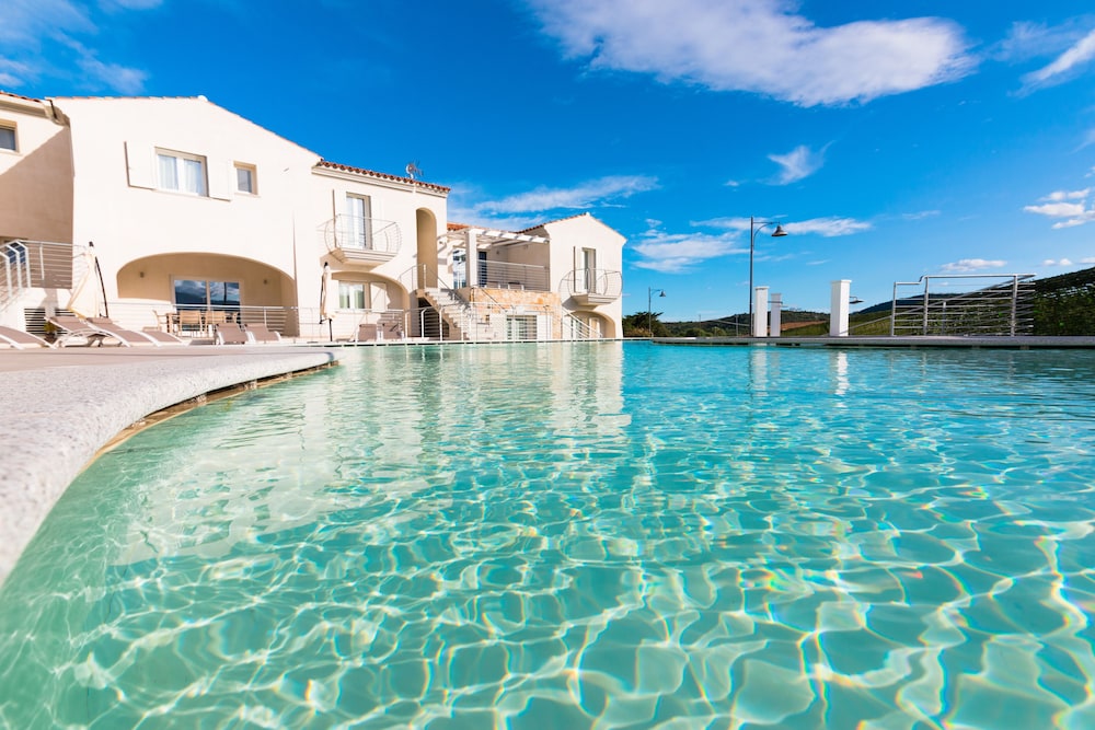 Residence SardegnaSummer Li Mori — 4-Star Luxury Hotel in Budoni, Italy