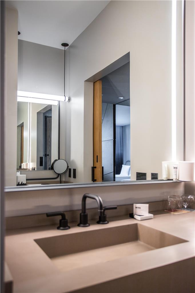 The Shay Hotel - photo 49