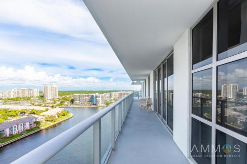 Family 3 bedroom Hyde Beach House Miami 22th floor — 4-Star Luxury Hotel in Hallandale Beach, United States