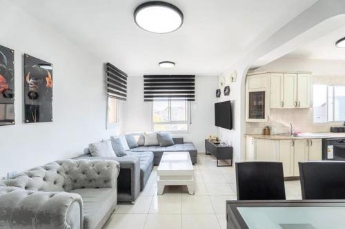 Relaxing Duplex — 5-Star Luxury Hotel in Ashdod, Israel