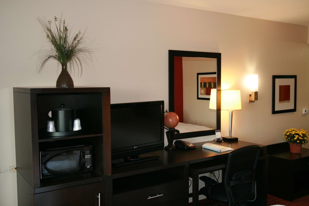 Hampton Inn & Suites Lebanon - photo 19