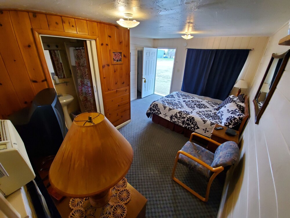 Athol Motel - photo 6