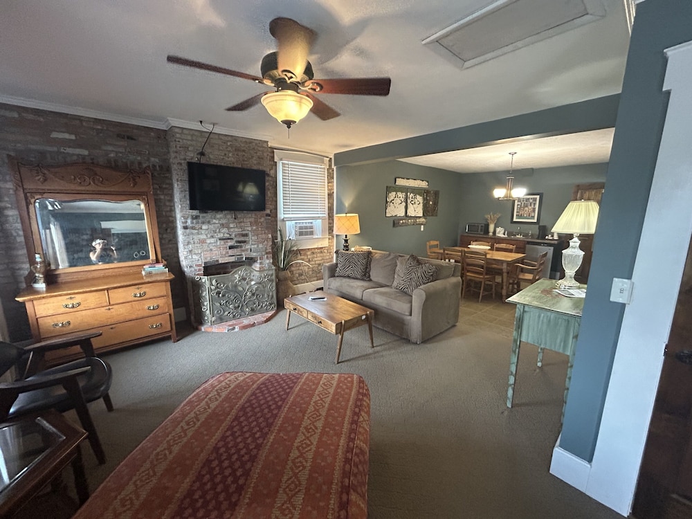 William Watson Hotel - photo 27