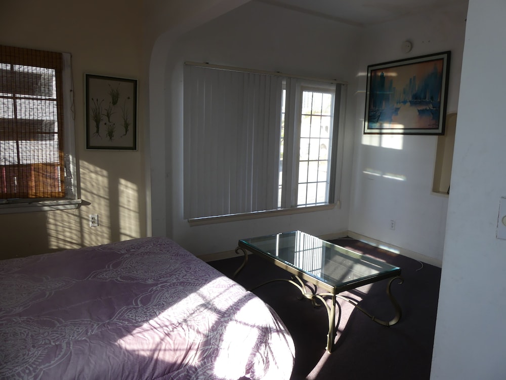 Wilshire Orange Hotel - photo 14