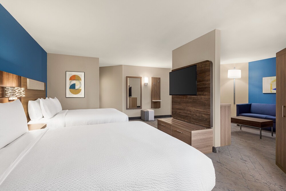 Holiday Inn Express & Suites Evansville Downtown By IHG - photo 21