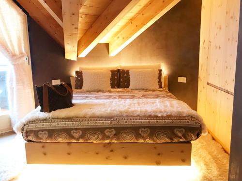 Al Bait Del Legn 5 — 4-Star Luxury Hotel in Bormio, Italy