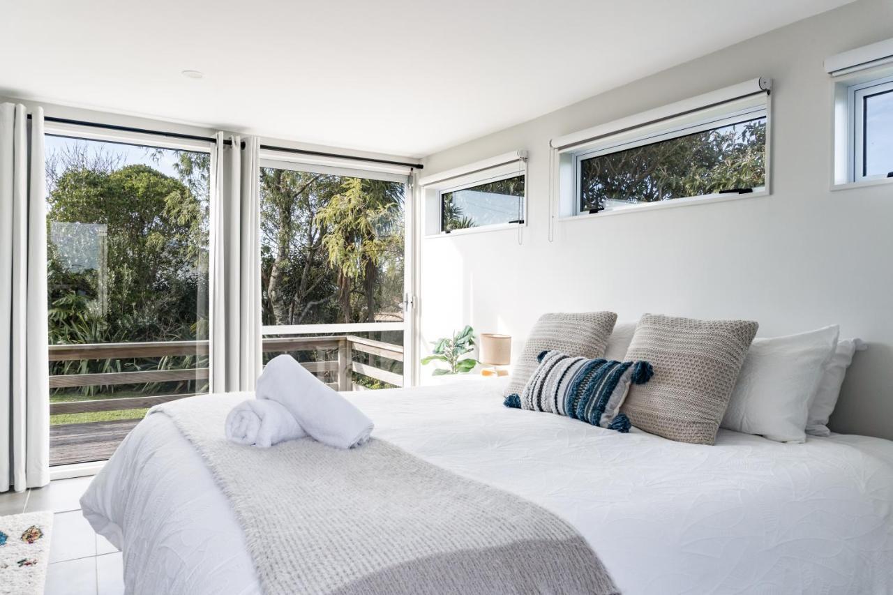 Left Break in Raglan, New Zealand