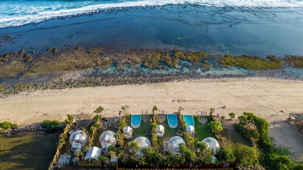 Bubble Hotel Bali Nyang Nyang Glamping - carbon neutral hotel in Pecatu