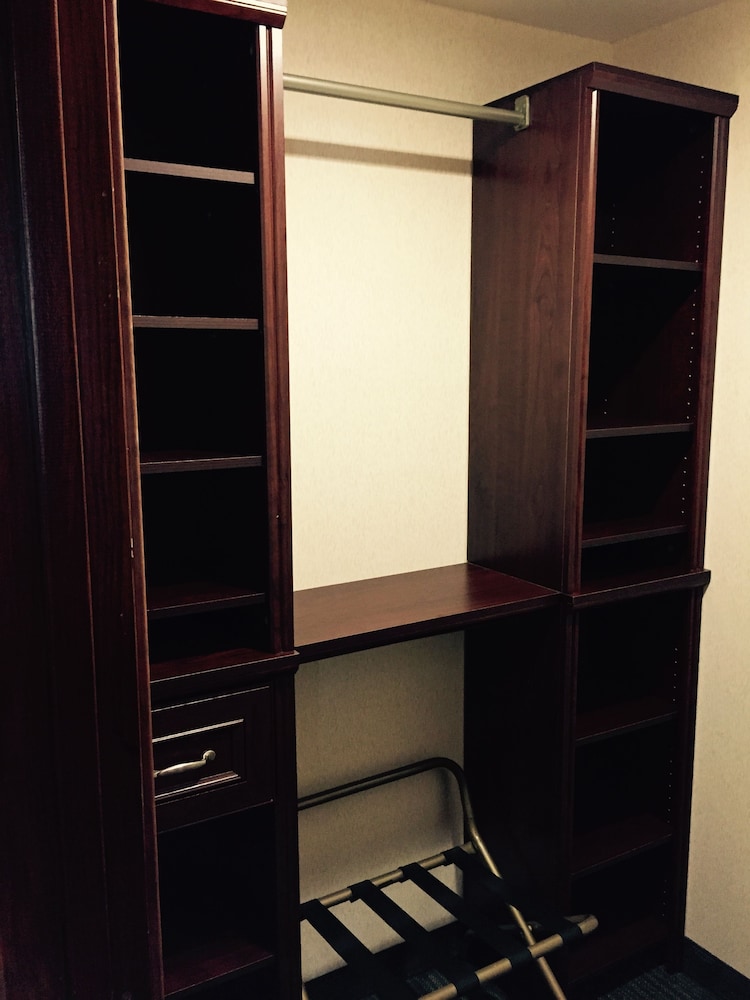 Country Inn & Suites by Radisson Delta Park North Portland - photo 23