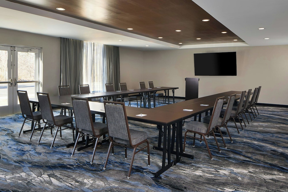 Fairfield by Marriott Inn & Suites Cornelia - photo 31