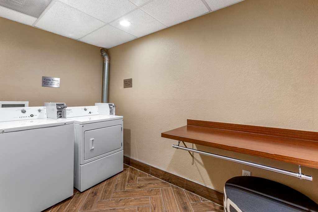 Comfort Inn & Suites Phoenix North Deer Valley - photo 35