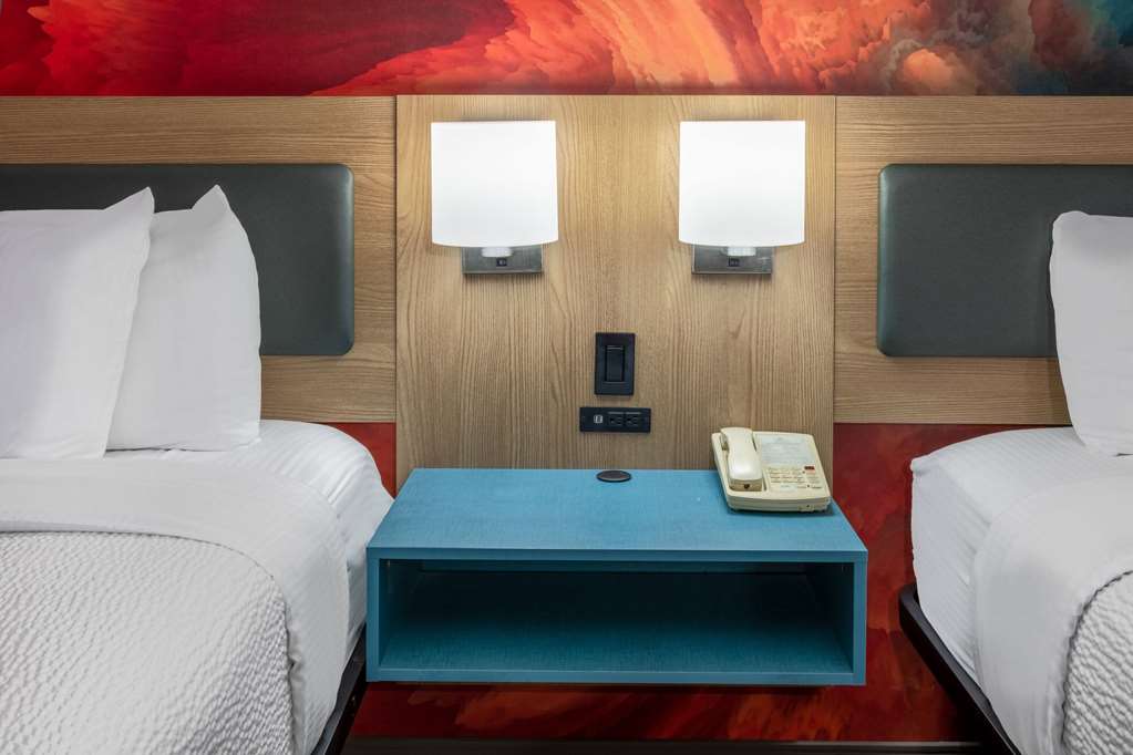 La Quinta Inn & Suites by Wyndham New Braunfels - photo 28