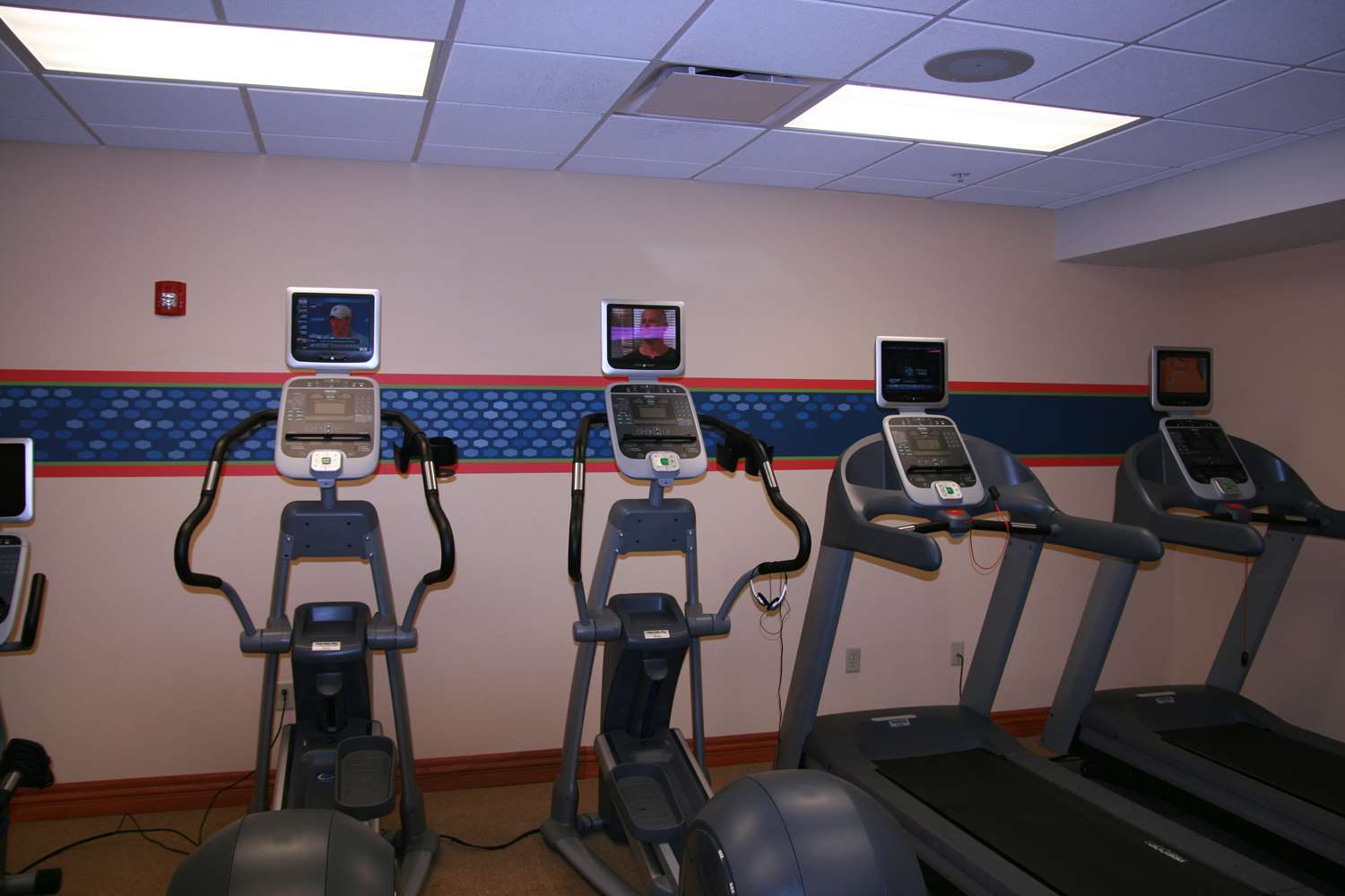 Hampton Inn Omaha West Lakeside - photo 20