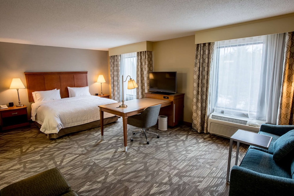 Hampton Inn & Suites Tilton - photo 32