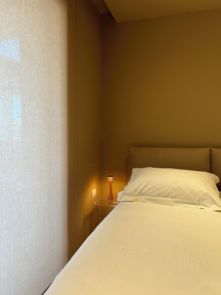 Golden Suites 2 — 4-Star Luxury Hotel in Monopoli, Italy