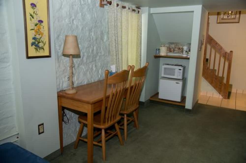 Stone Mill Hotel & Suites - photo 21