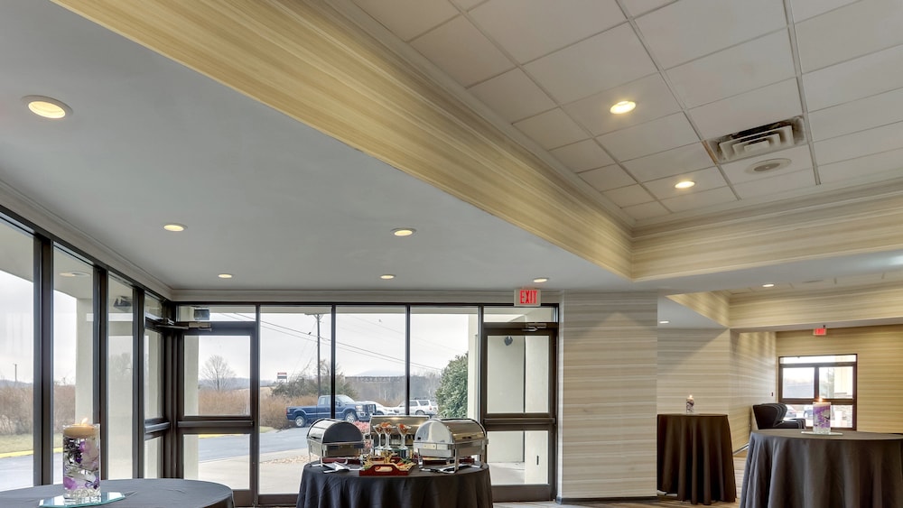 Holiday Inn Staunton Conference Center by IHG - photo 70