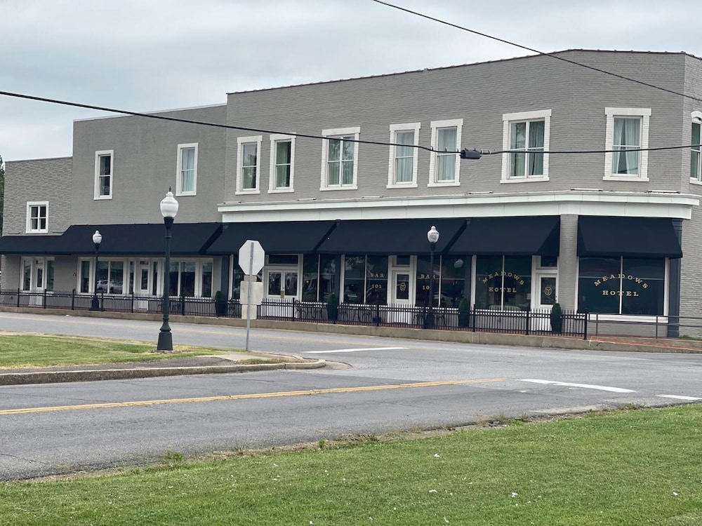 The Meadows Hotel in Fulton, United States
