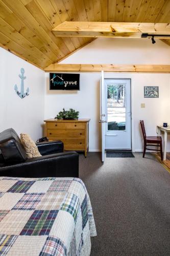 Pine Grove Cottages - photo 3