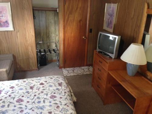 Amber Lantern Motel - photo 4