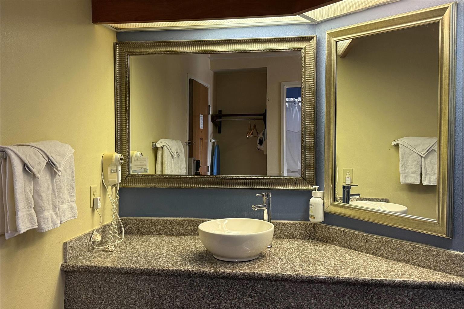 Baymont by Wyndham Evansville North Haubstadt - photo 16
