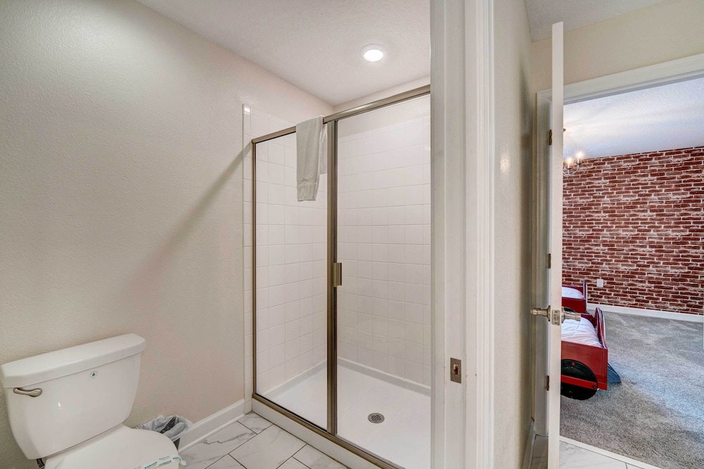 Resort Getaway w Home Theater: 7 Mi to Disney - photo 8