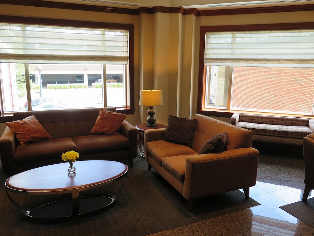 Harrah's Joliet Casino & Hotel A Caesars Rewards Destination - photo 4