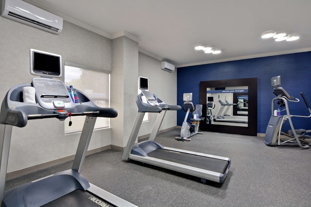 Hampton Inn Greenwood - photo 43