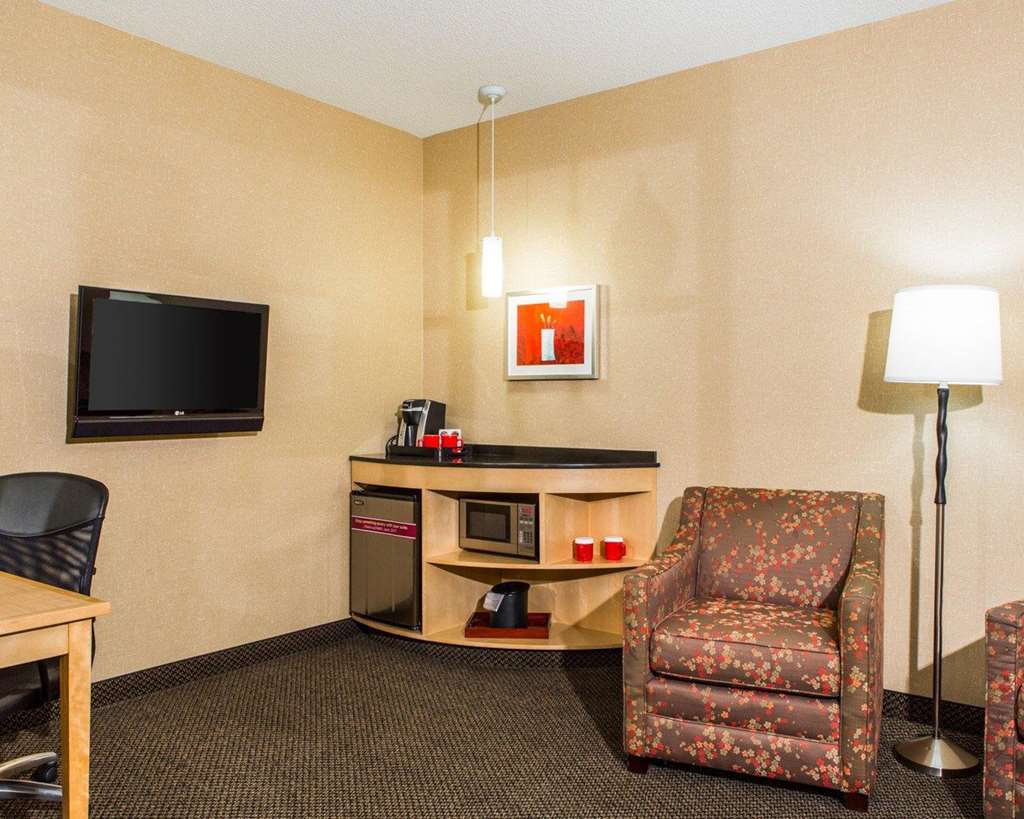 Cambria Hotel Traverse City - photo 12