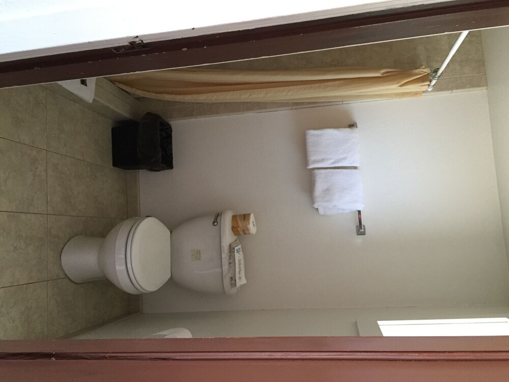 Elko Motel - photo 12