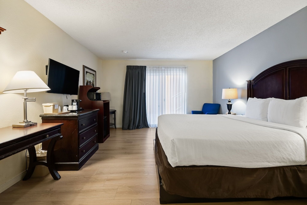 Quality Hotel Americana Nogales - photo 11