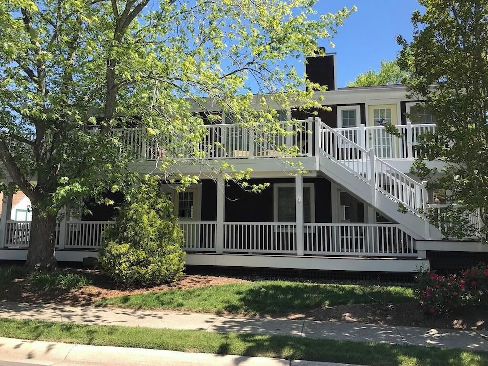 Country Club Drive 333 in Rehoboth Beach, United States