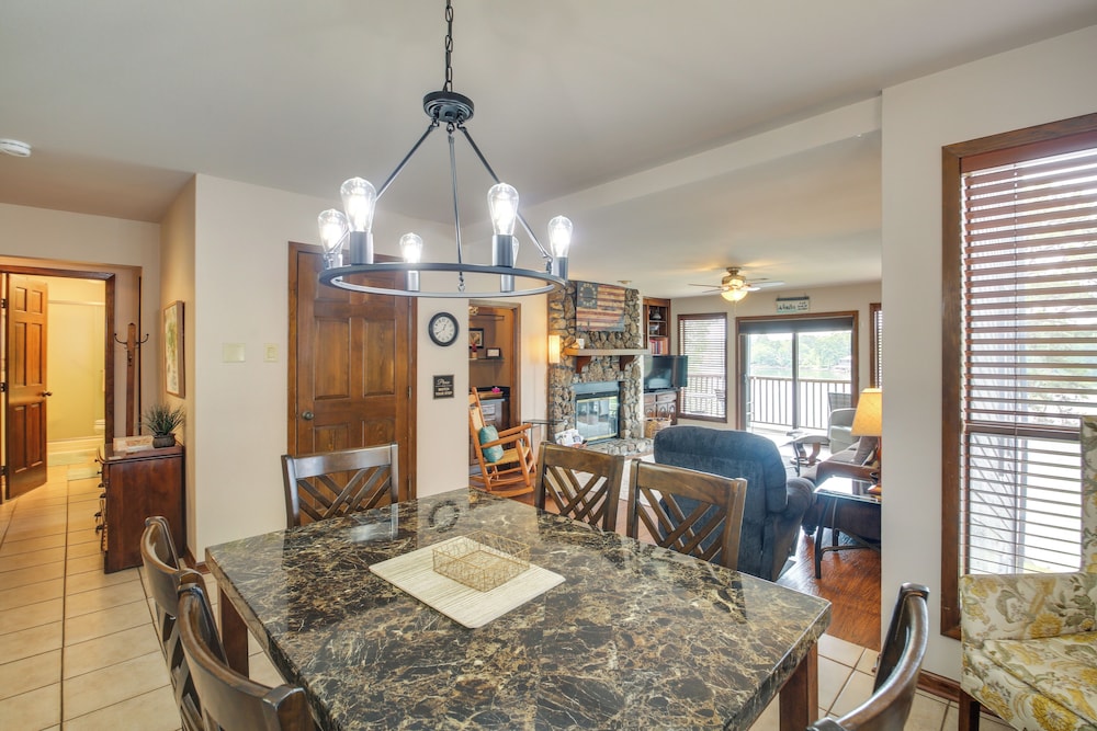 5 Mi to Casino: Waterfront Condo in Hot Springs - photo 9