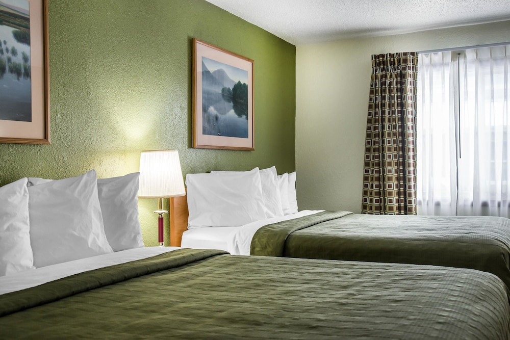 Hudson Inn & Suites - photo 5