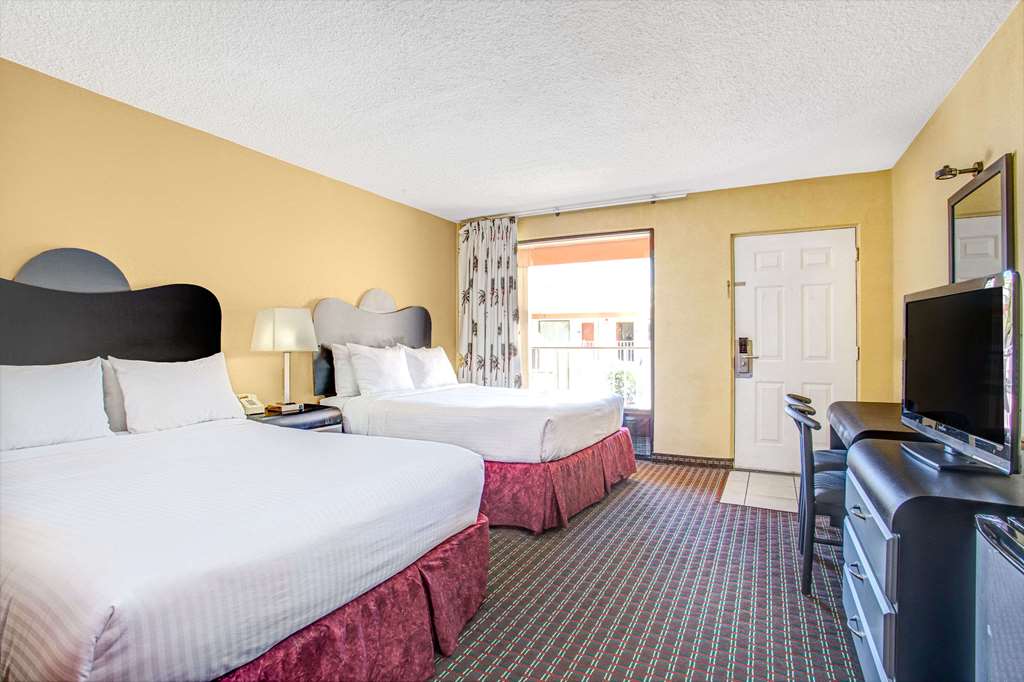 Days Inn by Wyndham St. Petersburg Central - photo 14